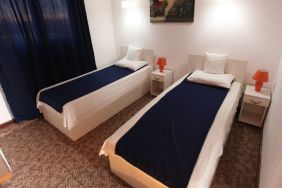 Camera doua persoane